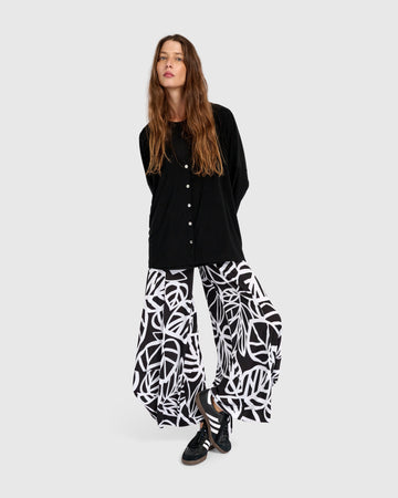 alembika-essential-relaxed-crop-cardigan-schwarz image 8