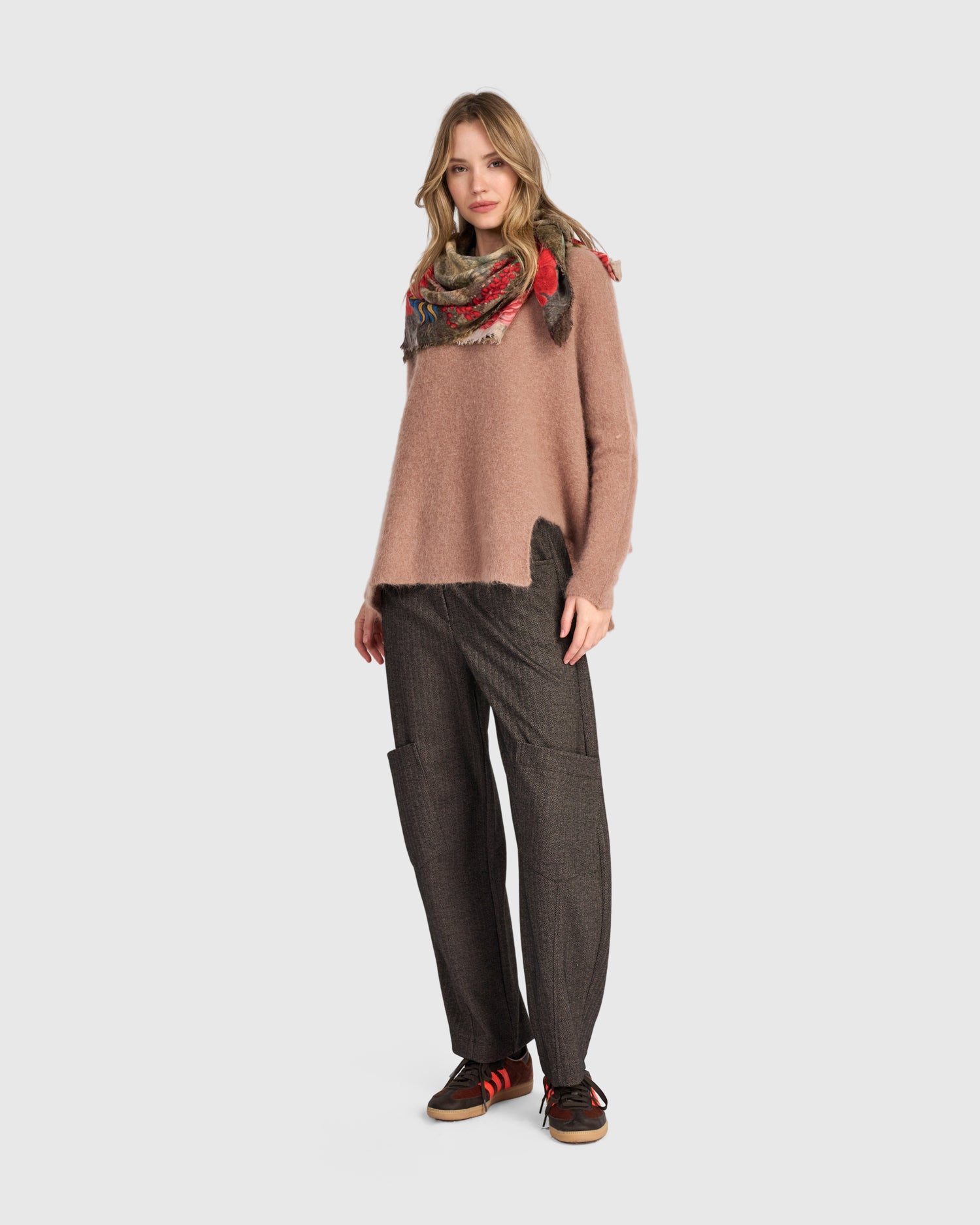 alembika-sculpt-boxy-sweater-almond image 4