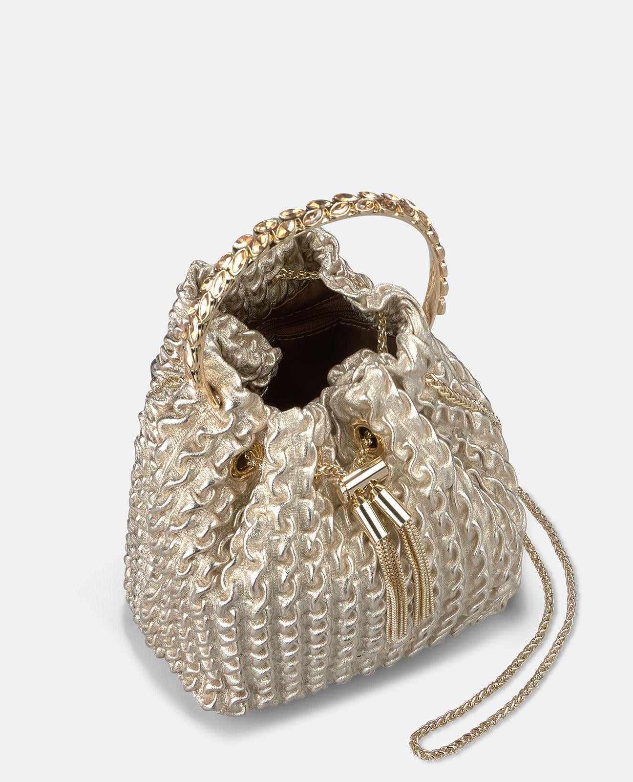 alma-en-pena-embossed-candy-bag-clutch-gold-leder-mit-kette image 5