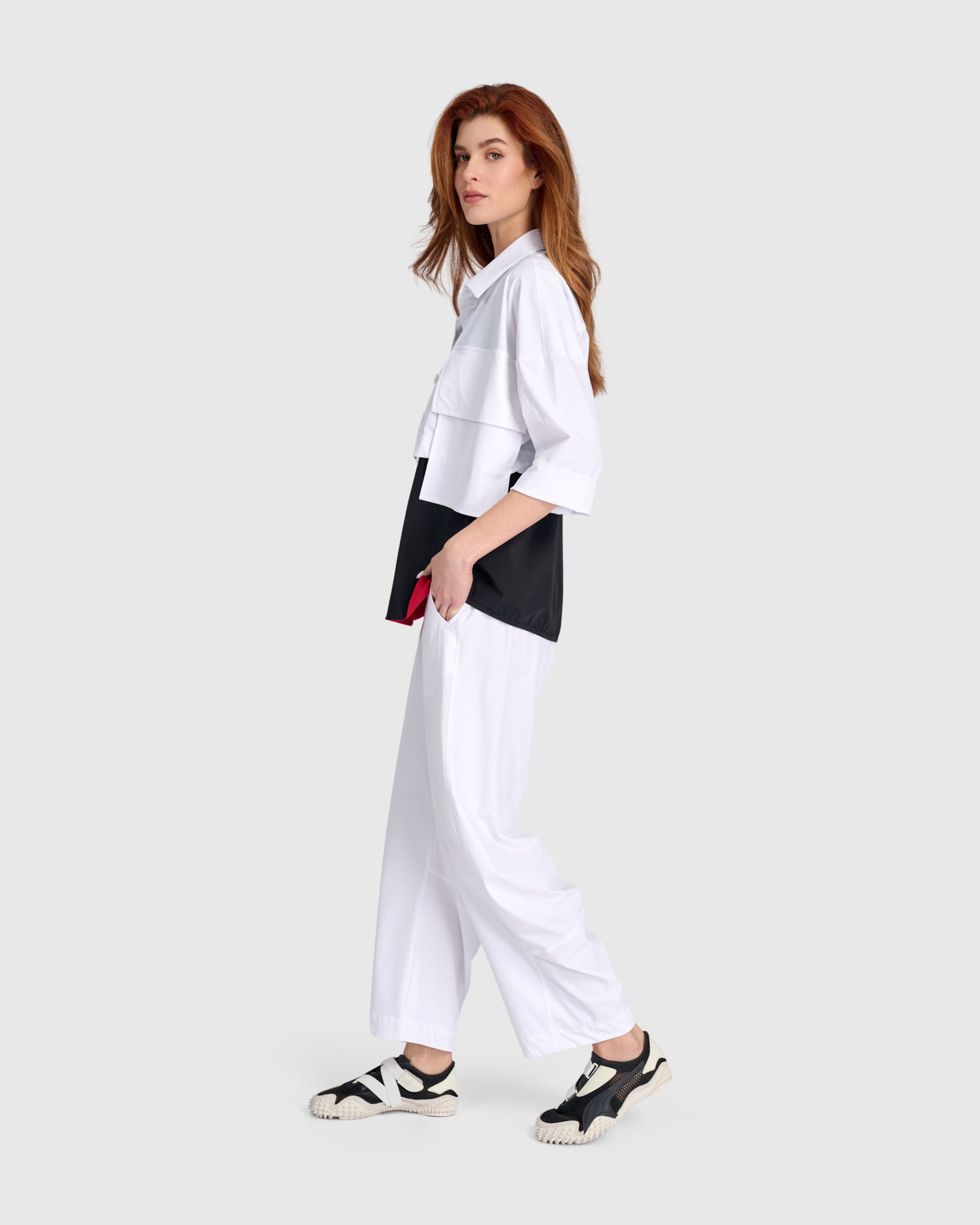 alembika-tekbika-crop-utility-topper-white-kurze-jacke-mit-upf-50 image 3