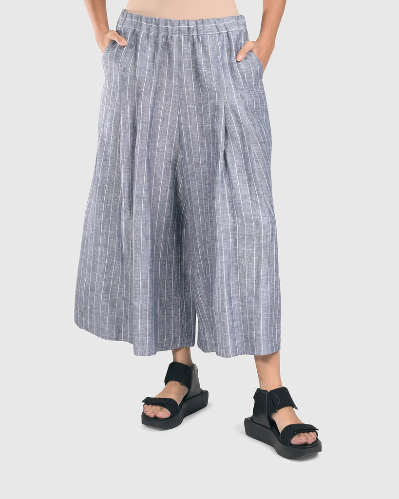 alembika-linea-palazzo-crop-hose-sky image 1