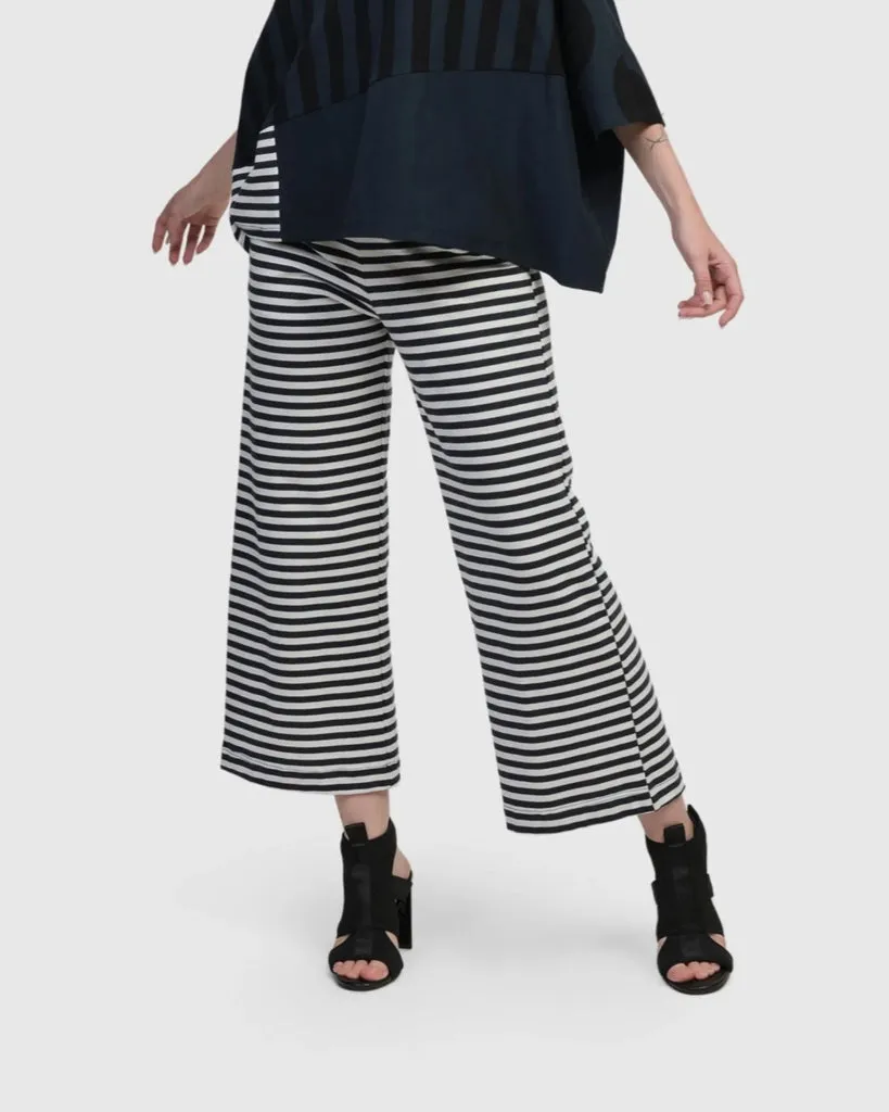 alembika-urban-lagoa-striped-pants-navy-french-terry-cropped-hose image 1