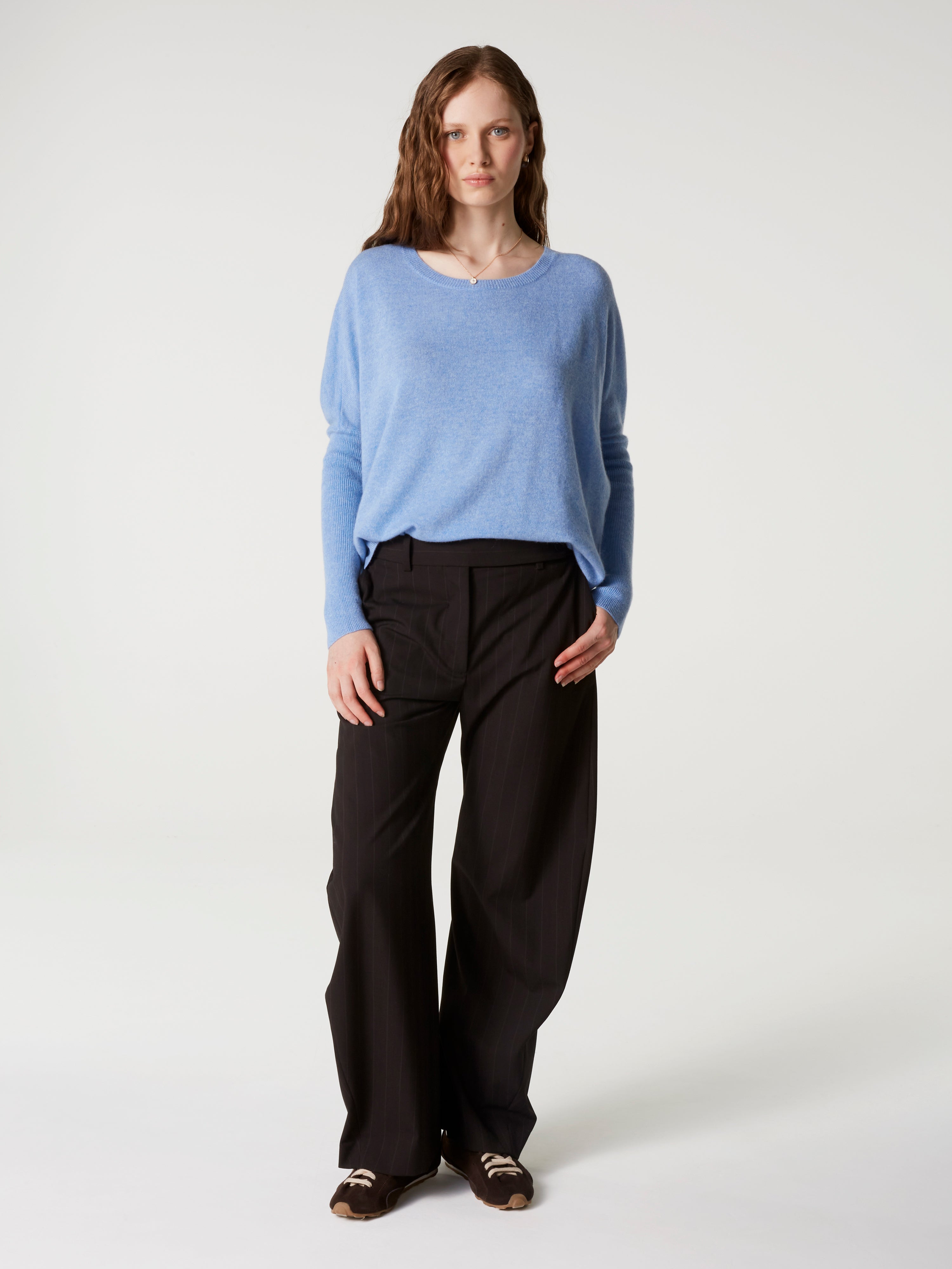 absolut-astrid-pullover-poncho-100-kaschmir-rundhals-langarm-blau-chambray-blue image 2