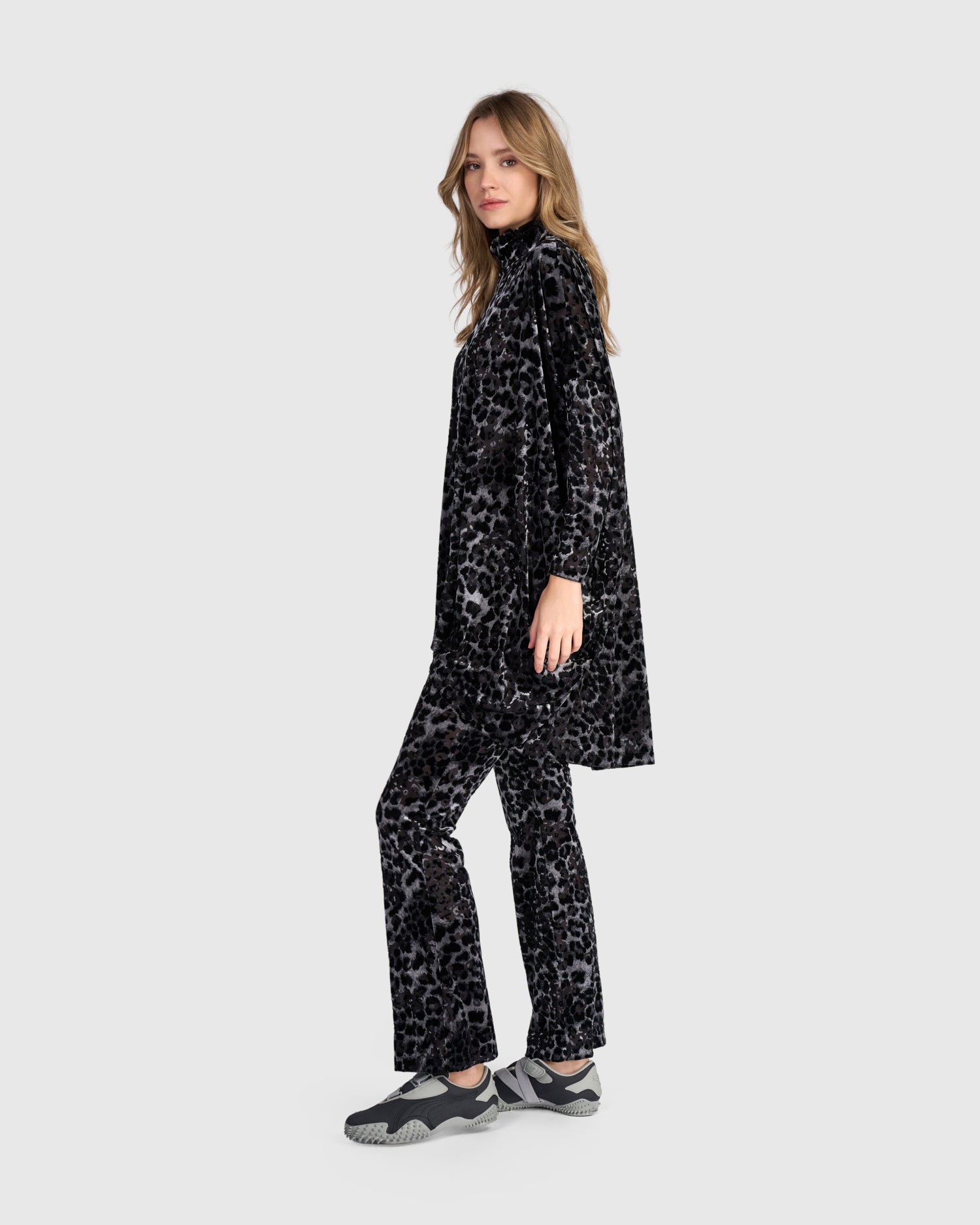 alembika-bagheera-oversized-tunic-tunika-pewter-leopard image 5