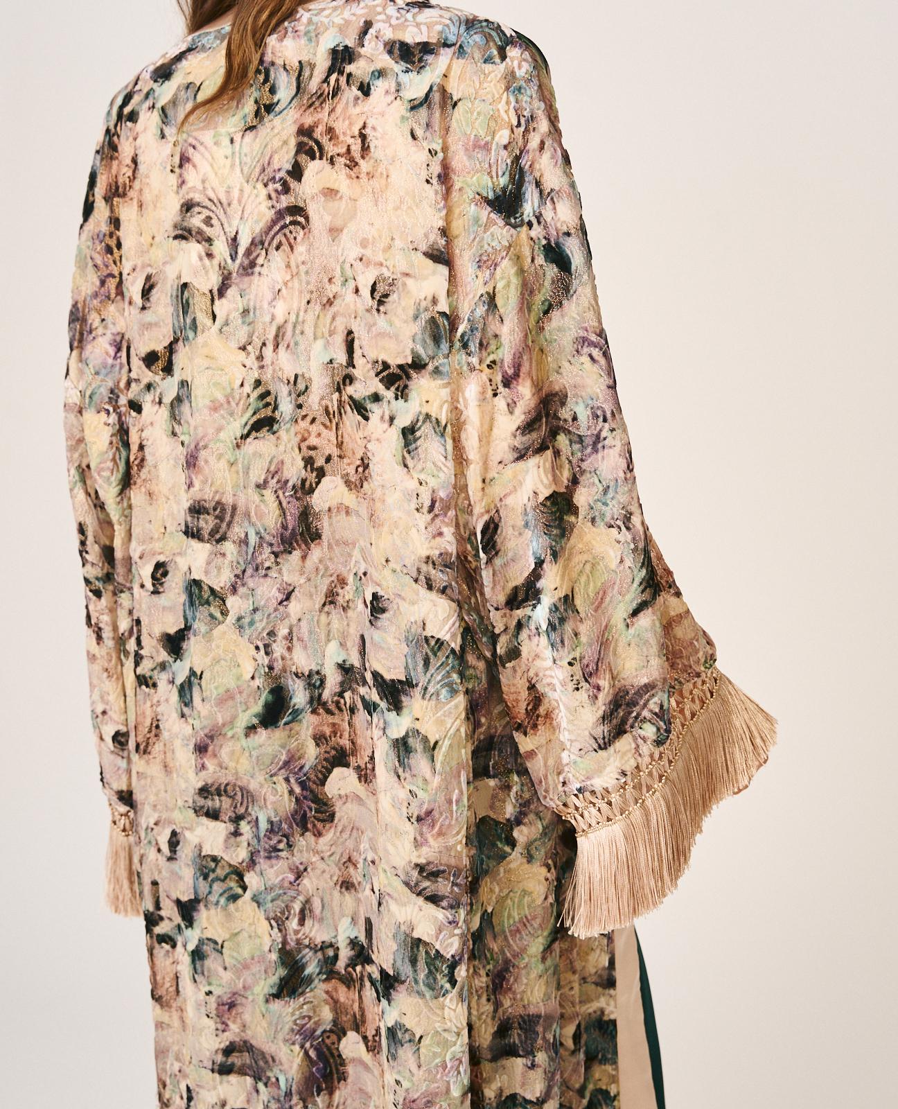 alma-en-pena-kaftan-aus-seide-mit-fransen-rosa image 6