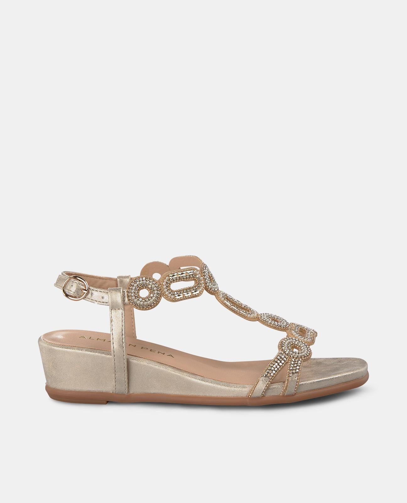 alma-en-pena-keilsandale-gold-low-wedge-4-5-cm-strass image 1