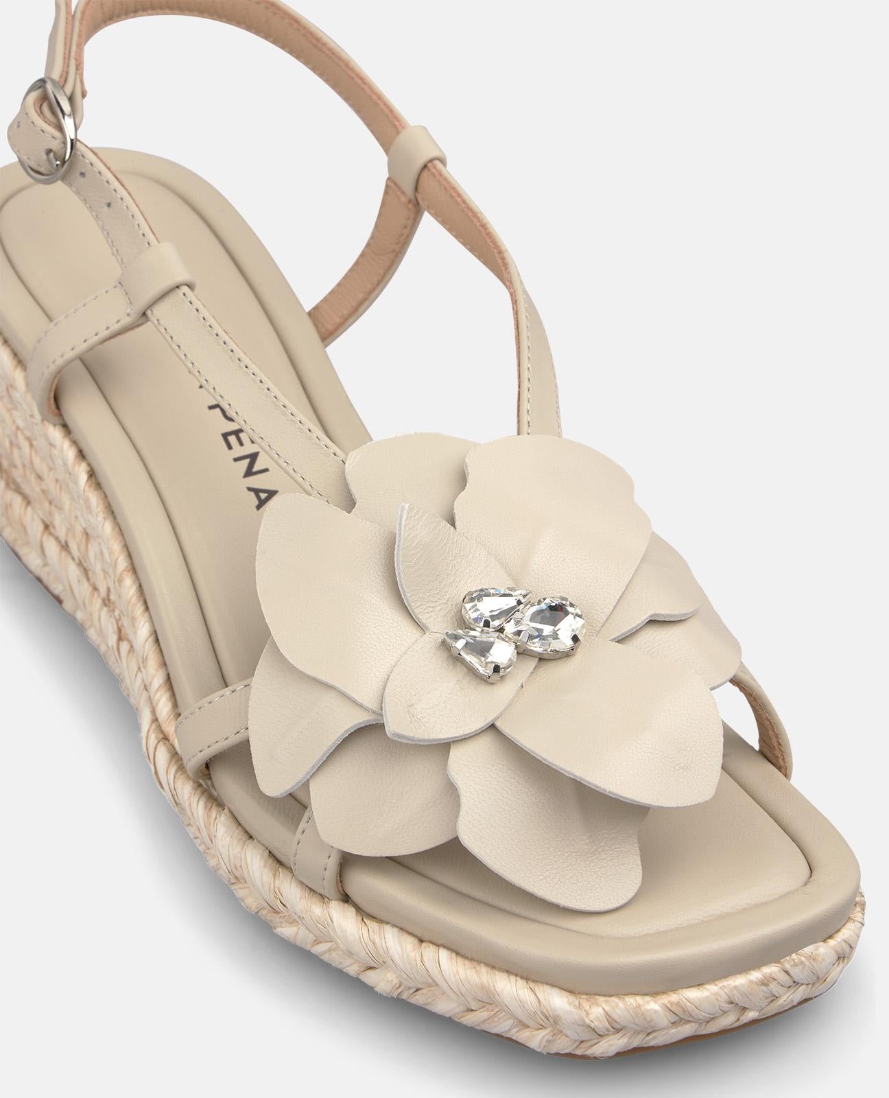 alma-en-pena-flor-nappa-keilsandalette-wei-7-cm image 4