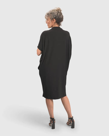 alembika-vibe-cocoon-kleid-rainbow-streifen-schwarz image 3
