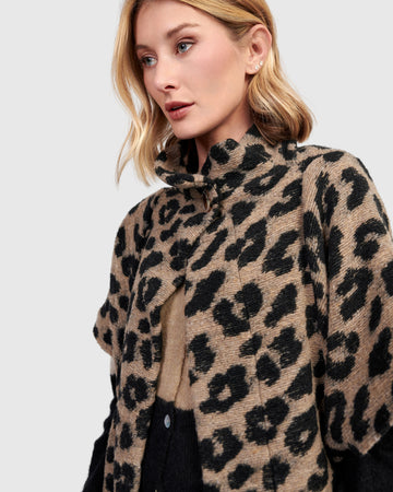 alembika-panthera-cozy-cropped-jacke-leopard image 3