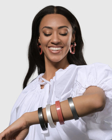 alembika-minimalist-bangle-armreif-meteor image 5