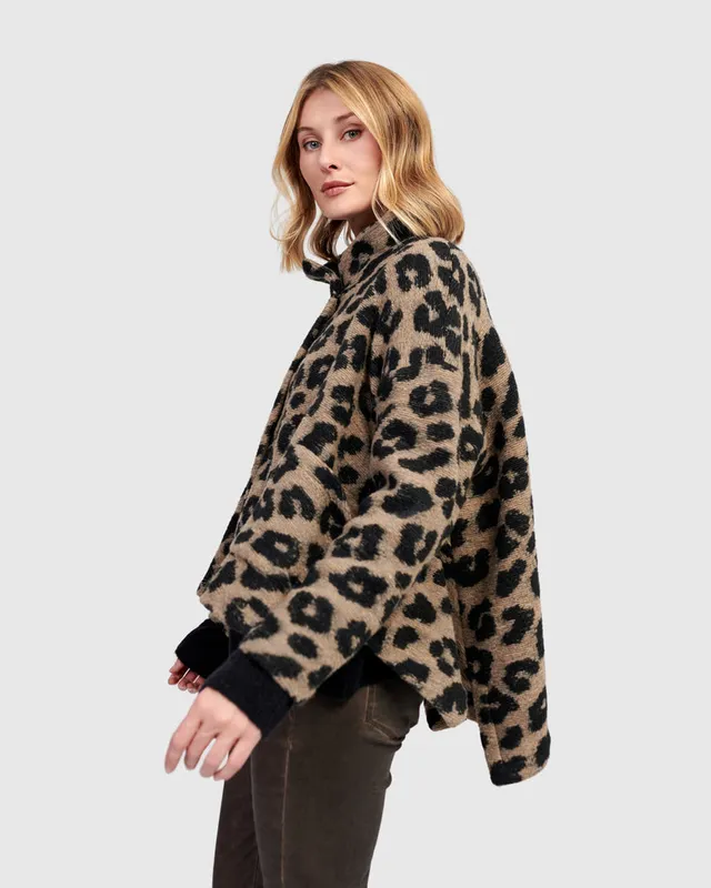 alembika-nyx-cozy-cape-jacke-leopard image 1
