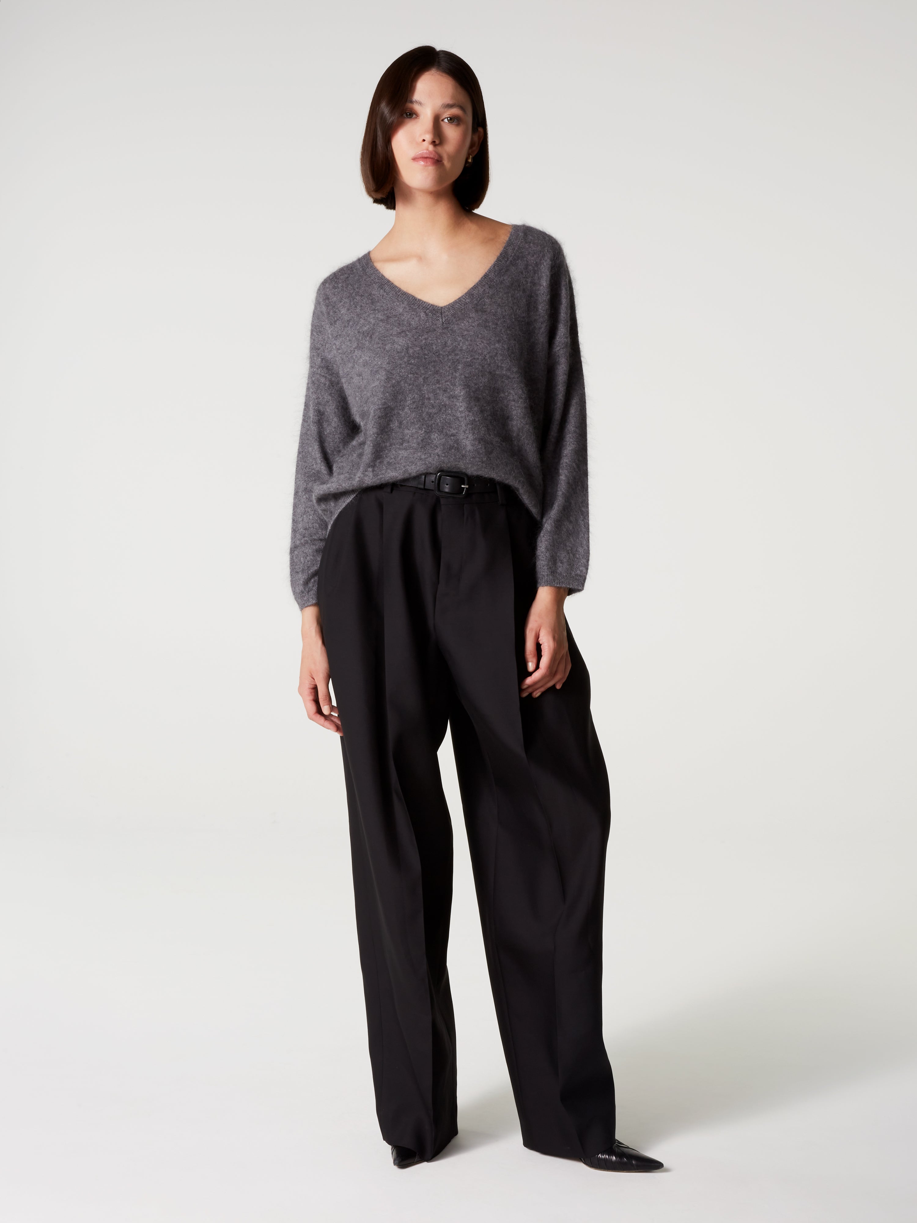 absolut-pull-soeli-kaschmirpullover-v-ausschnitt-oversize-grau image 2