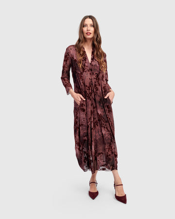 alembika-barbra-cocoon-dress-wine-mesh-spitzenkleid image 2