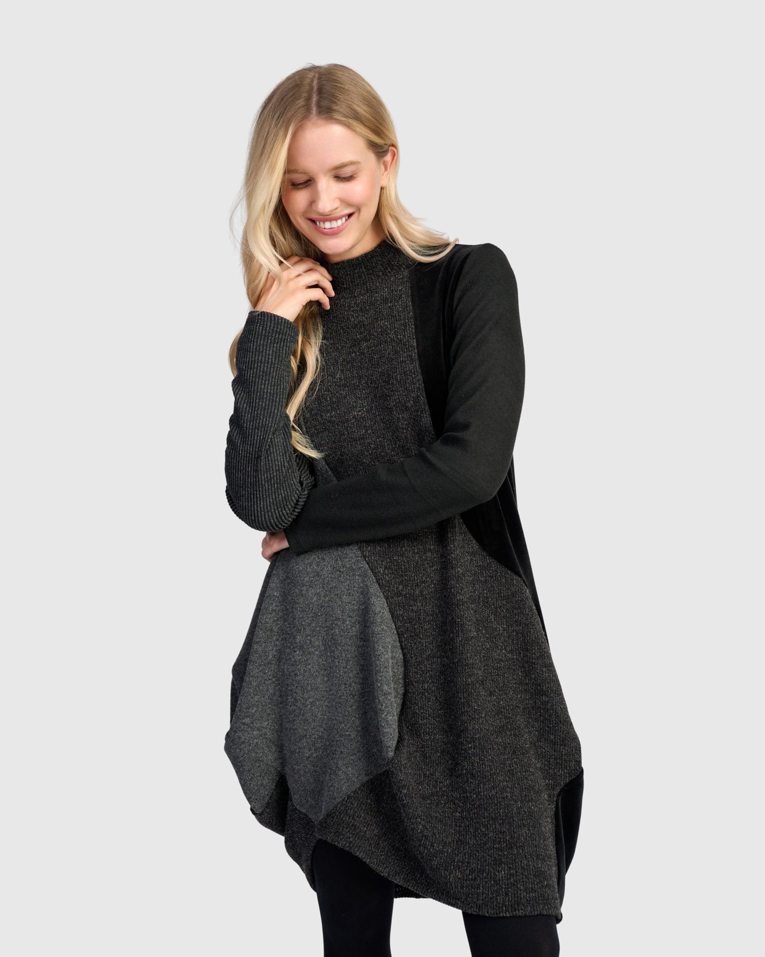 alembika-urban-myr-kleid-carbon-a-linie image 2