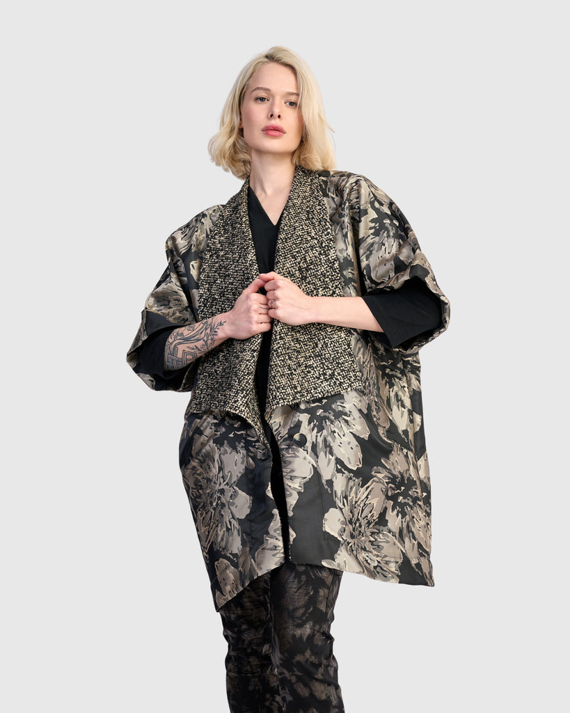 alembika-praline-brocade-coat-mantel-glow image 1