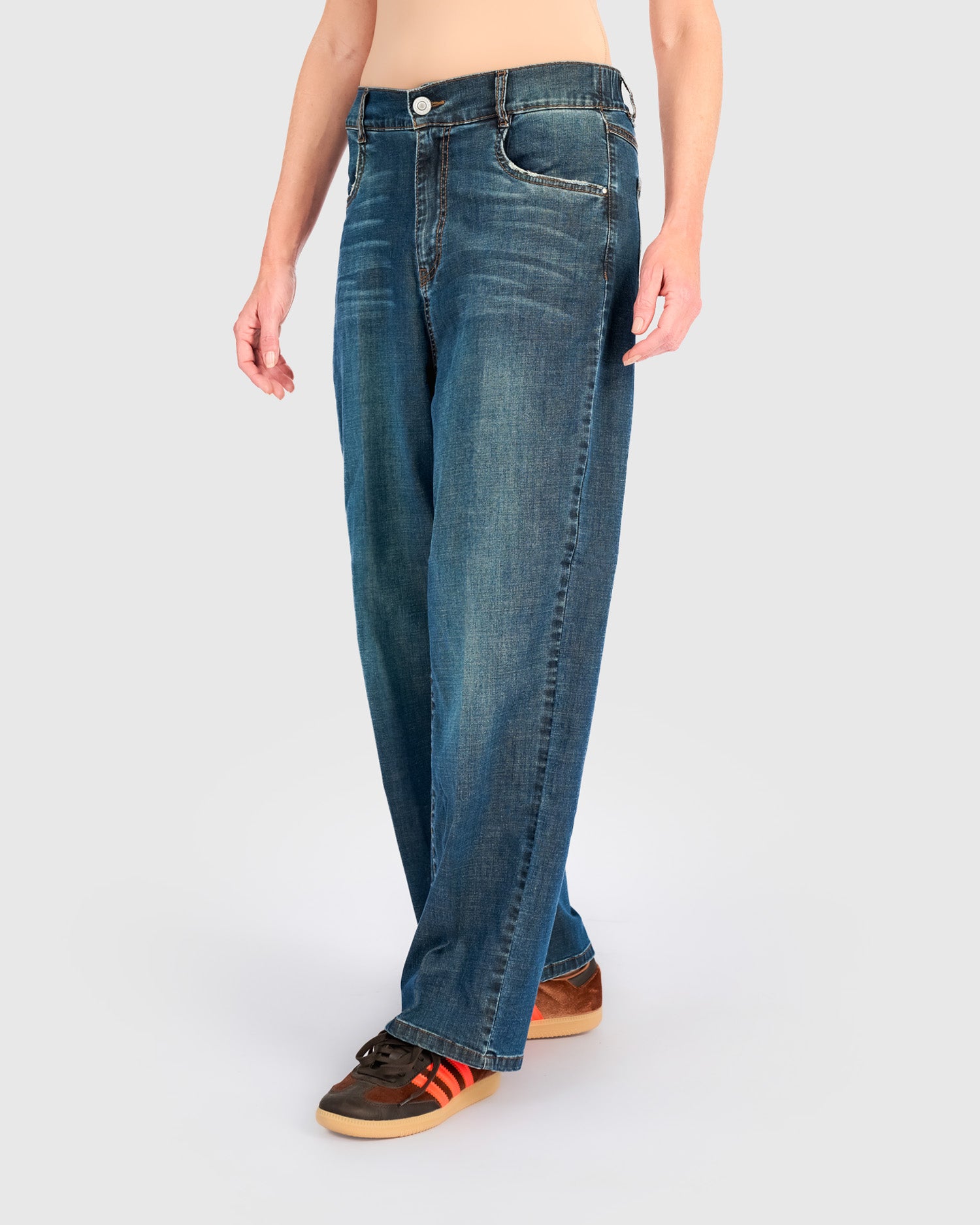 alembika-soho-slouch-jeans-denim image 3