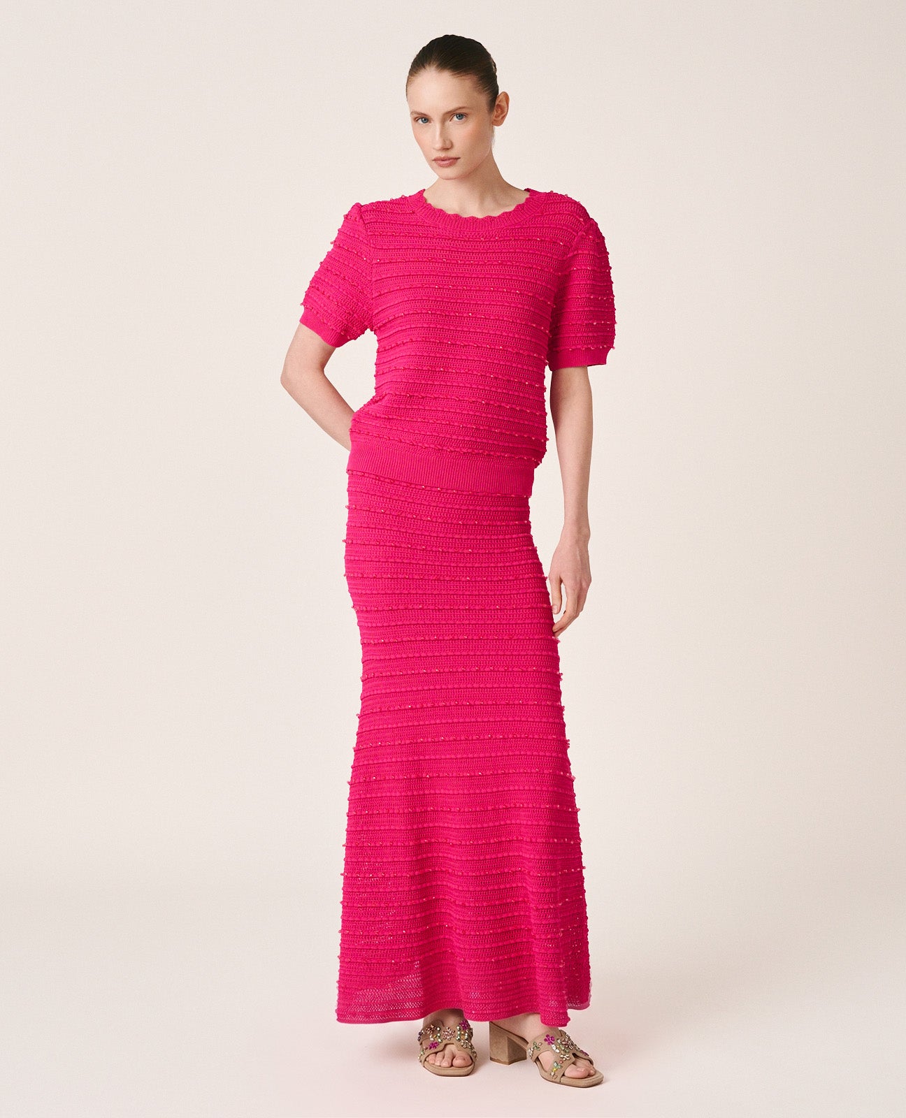alma-en-pena-strickrock-joya-fuchsia-midi-in-meerjungfrauen-form image 5