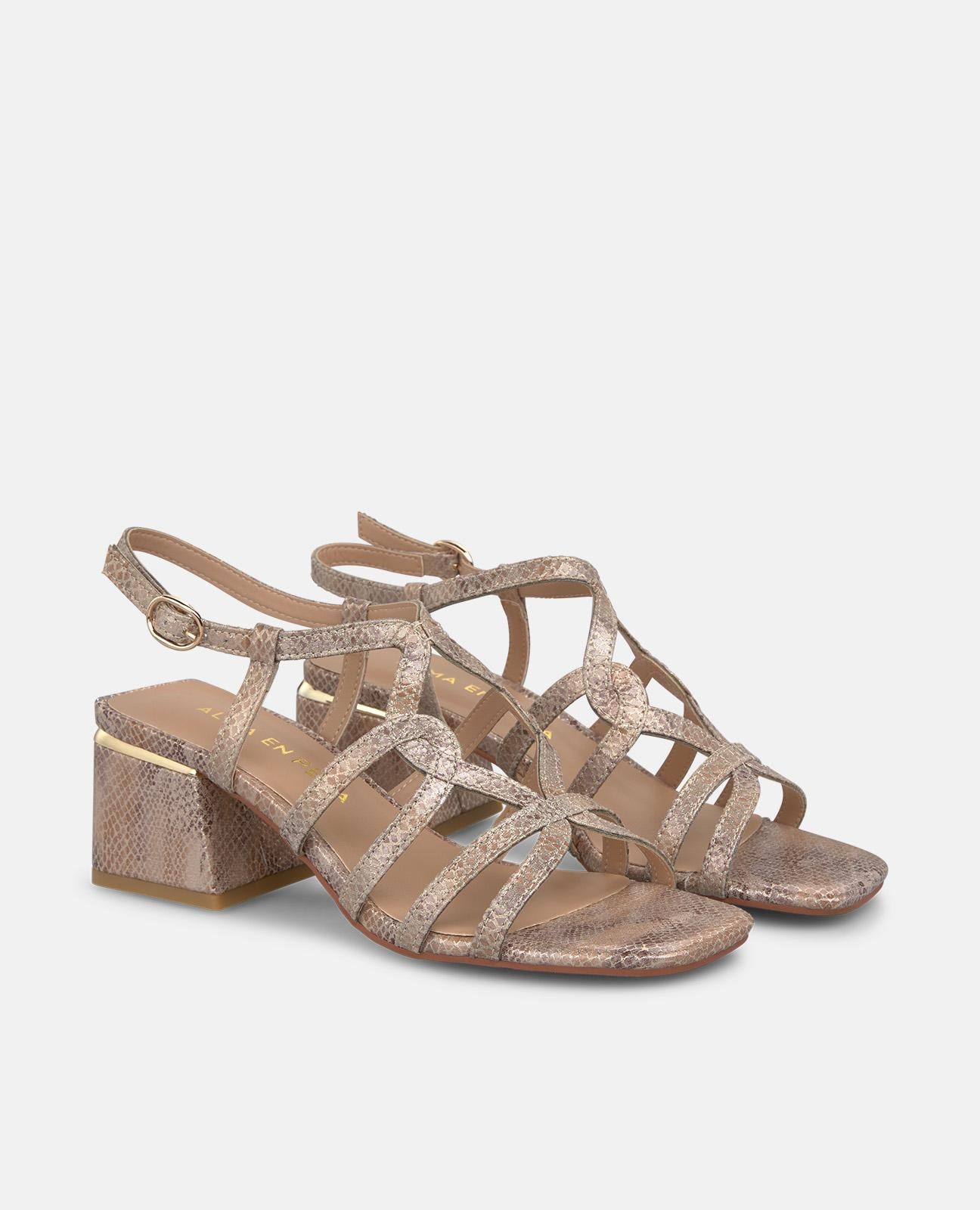 alma-en-pena-riemchensandalette-mit-strass-und-blockabsatz-in-camel image 2