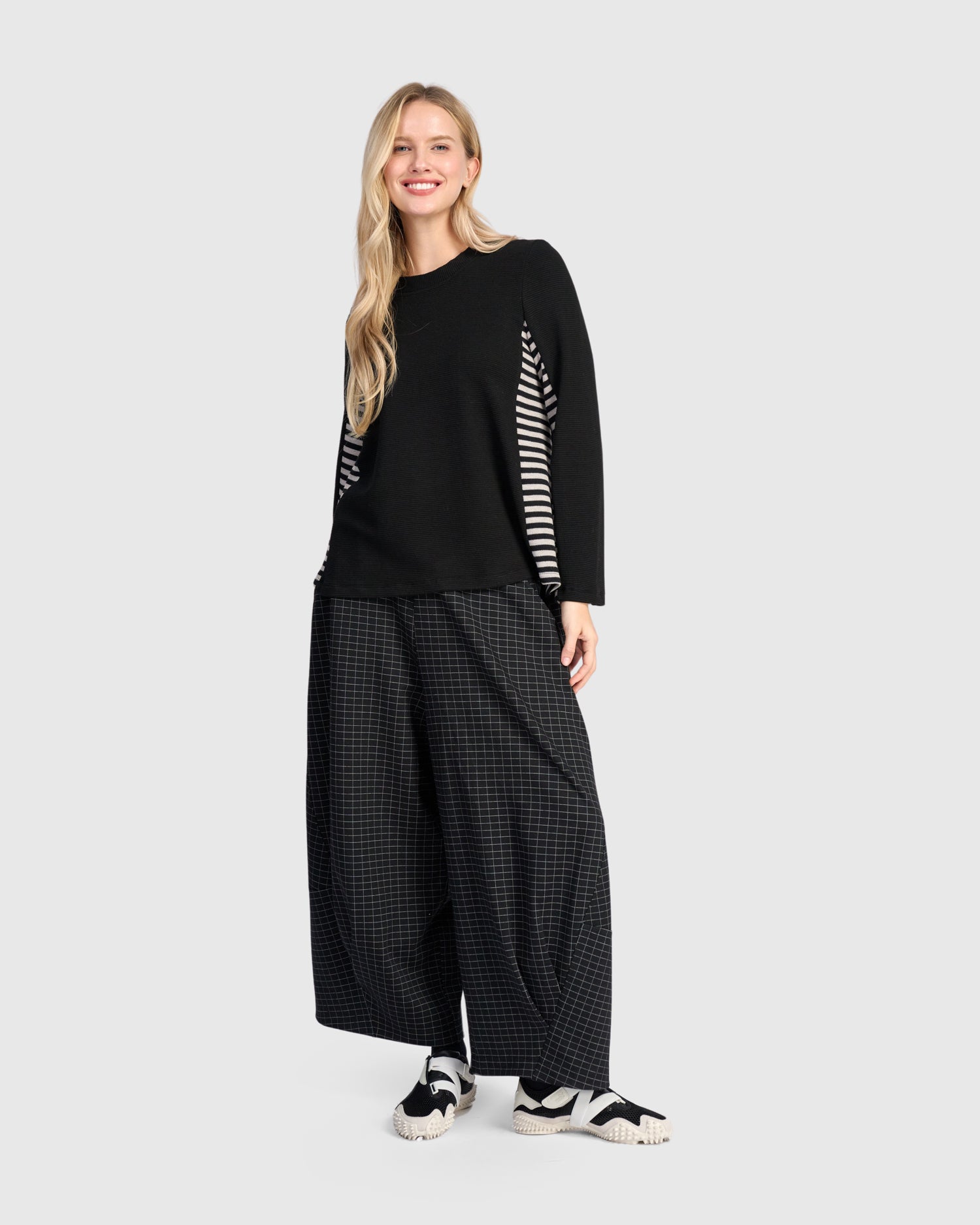 alembika-urban-skog-oversized-pants-graphite-grid image 6
