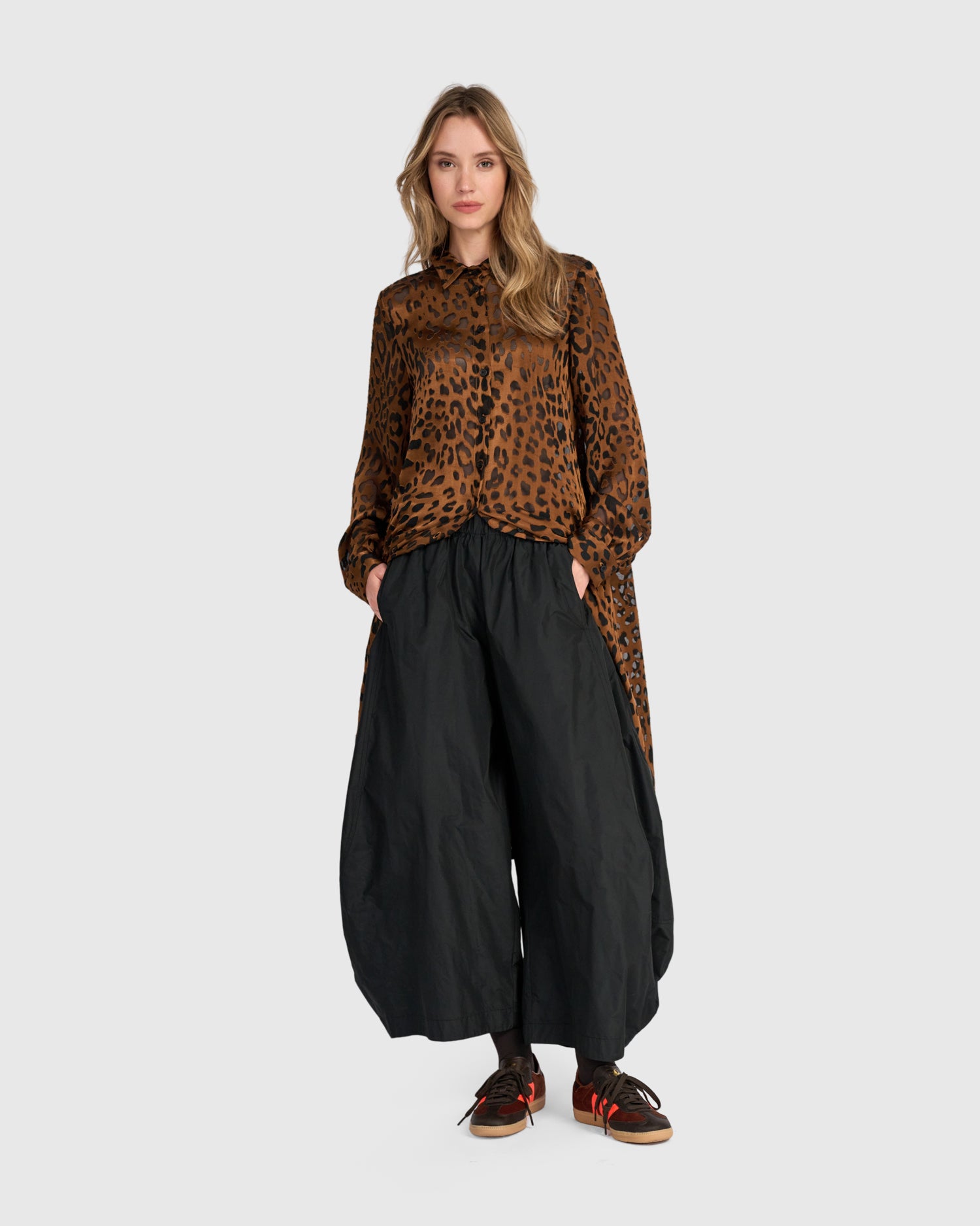 alembika-nadia-tunic-cognac-leopard-damen-tunika image 7
