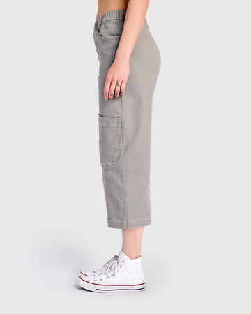 alembika-twill-palma-capri-hose-grau-barrel-cropped image 4