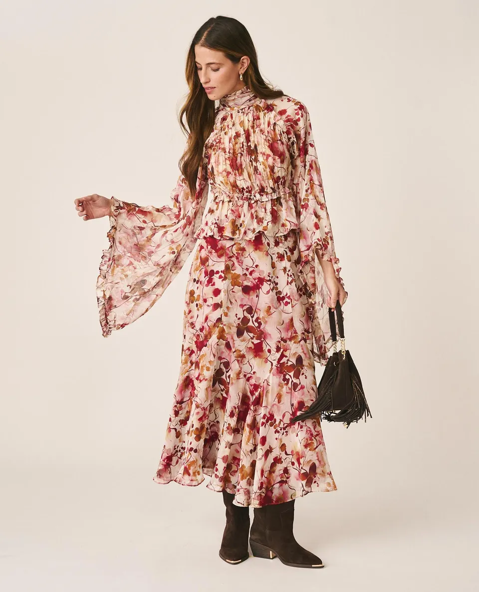 alma-en-pena-floral-midi-skirt-midi-rock-rosa image 1