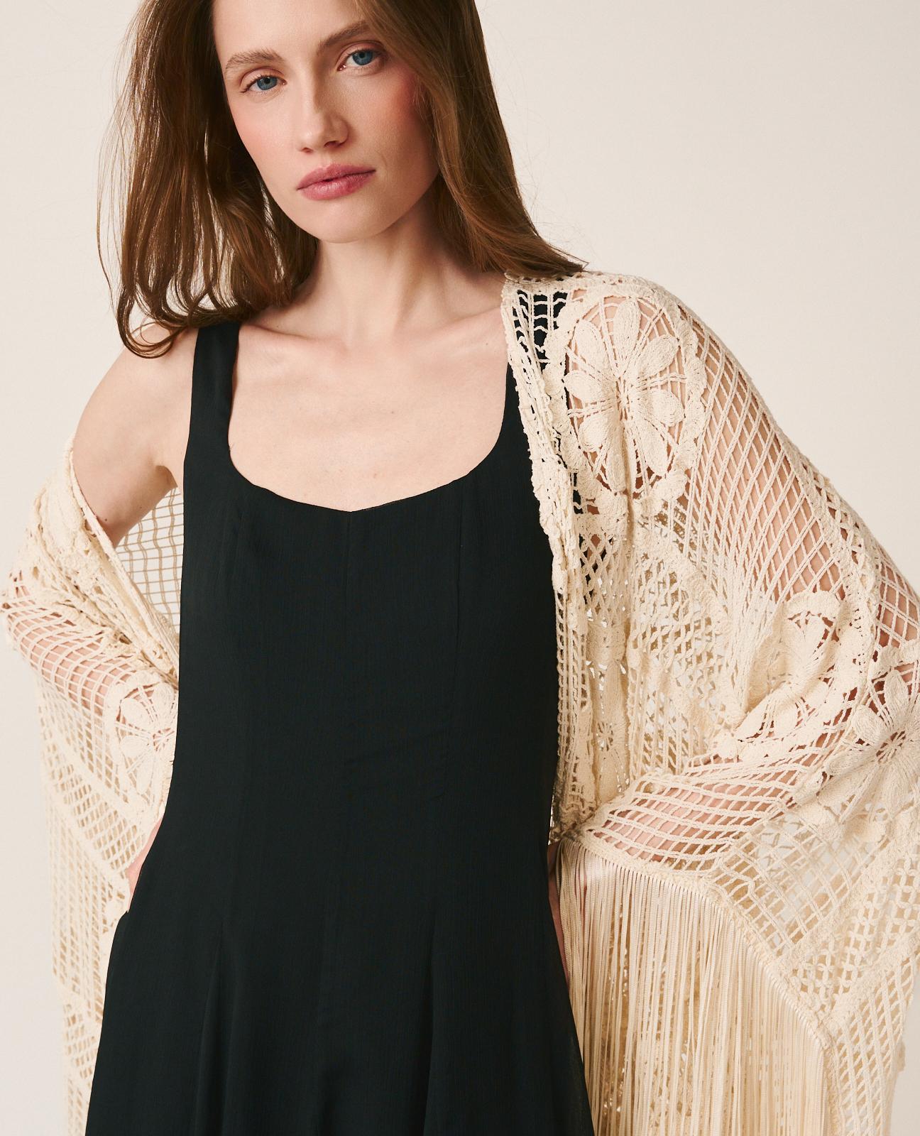 alma-en-pena-crocheted-kaftan-h-kel-kaftan-aus-baumwolle-in-wei-rmellos image 6