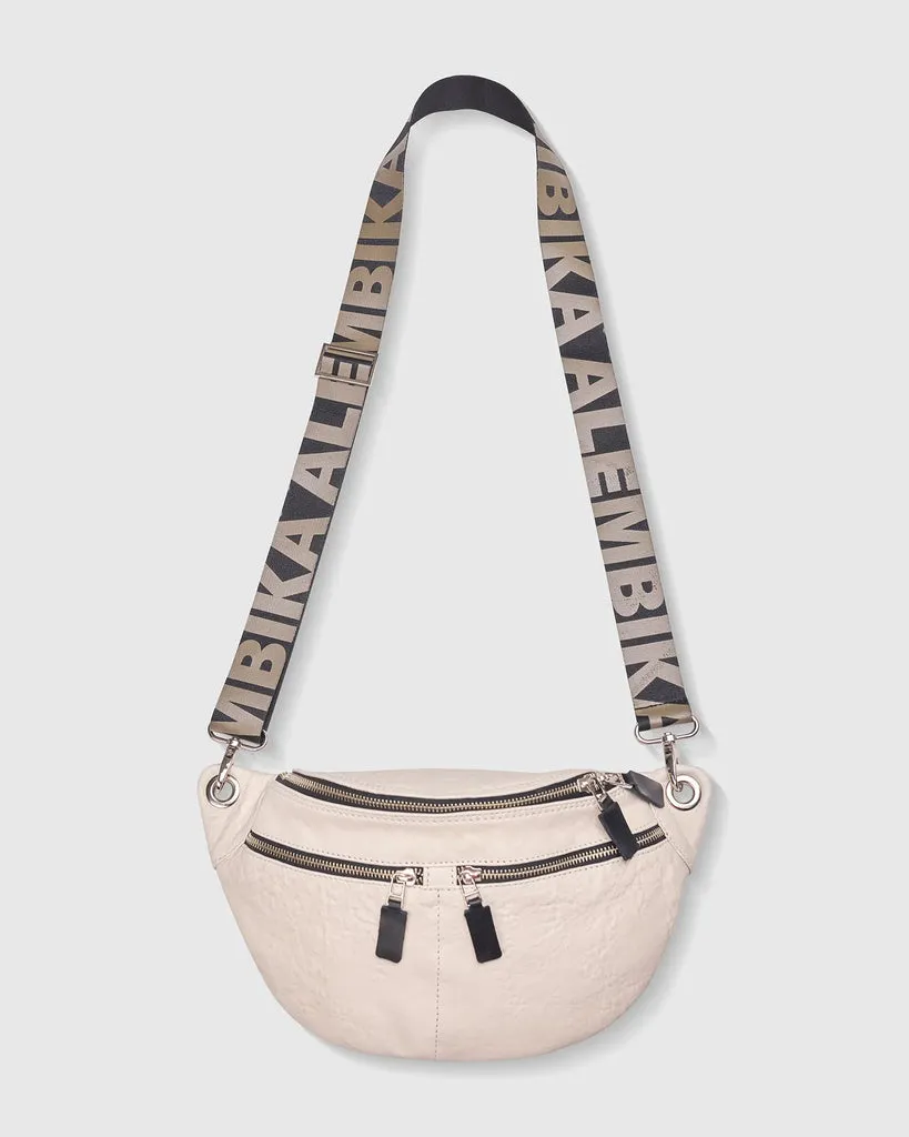alembika-on-the-go-large-sling-bag-elfenbein image 1