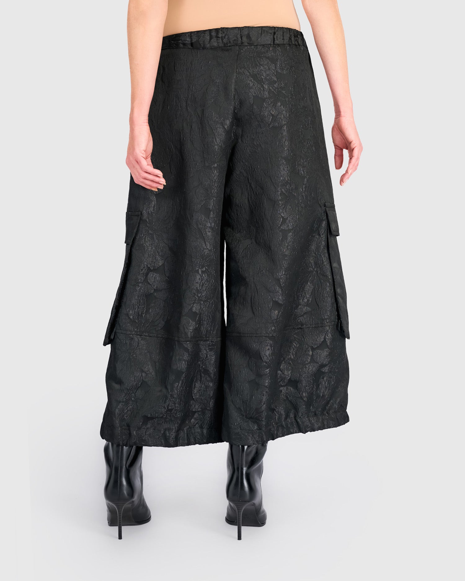 alembika-damask-wide-cargo-pants-onyx-cargohose image 5