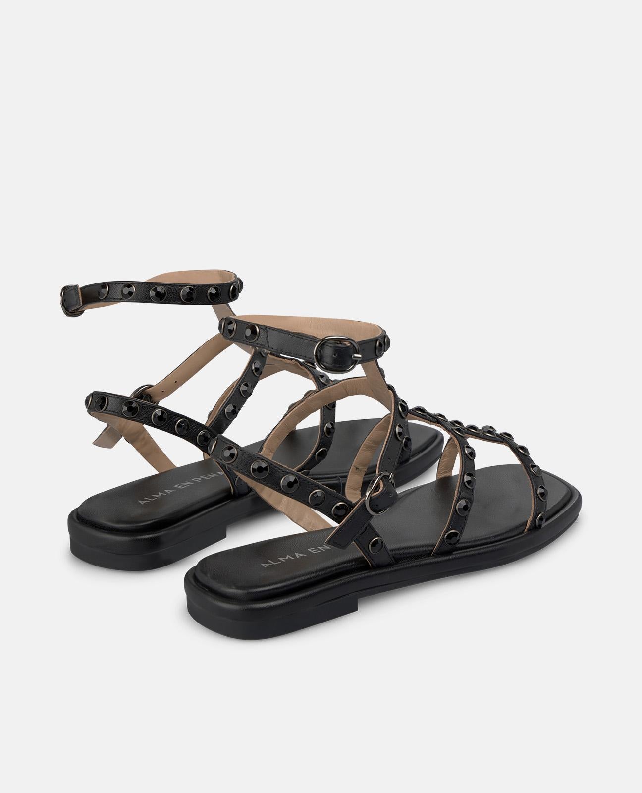 alma-en-pena-griechische-flachsandalen-schwarz-mit-nieten-1-cm-absatz image 3