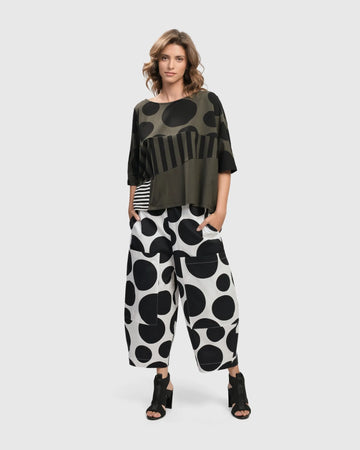 alembika-urban-chihiro-boxy-tee-khaki-damen-shirt image 3
