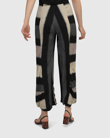 alembika-jess-crinkle-punto-hose-stripe image 5