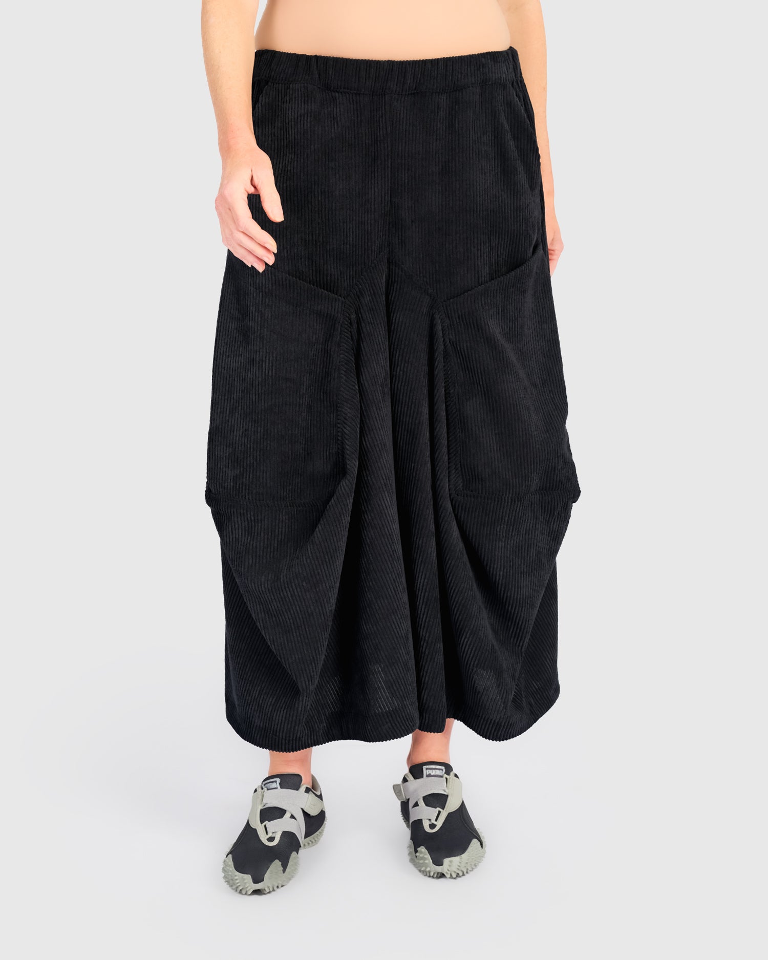 alembika-cord-harem-pockets-hose-schwarz-culotte image 6