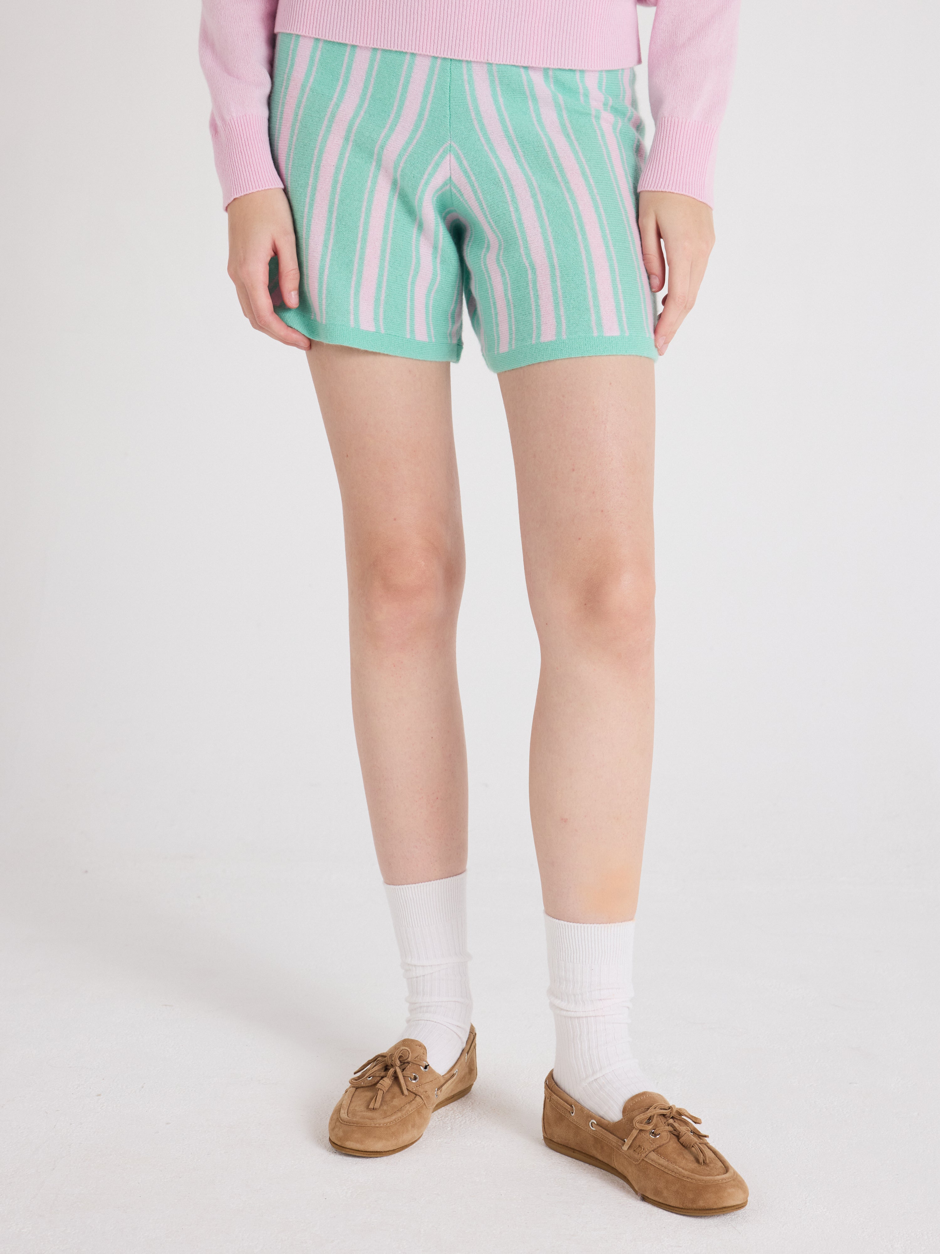 absolut-tyra-shorts-aus-kaschmir-mit-streifen-blossom image 2