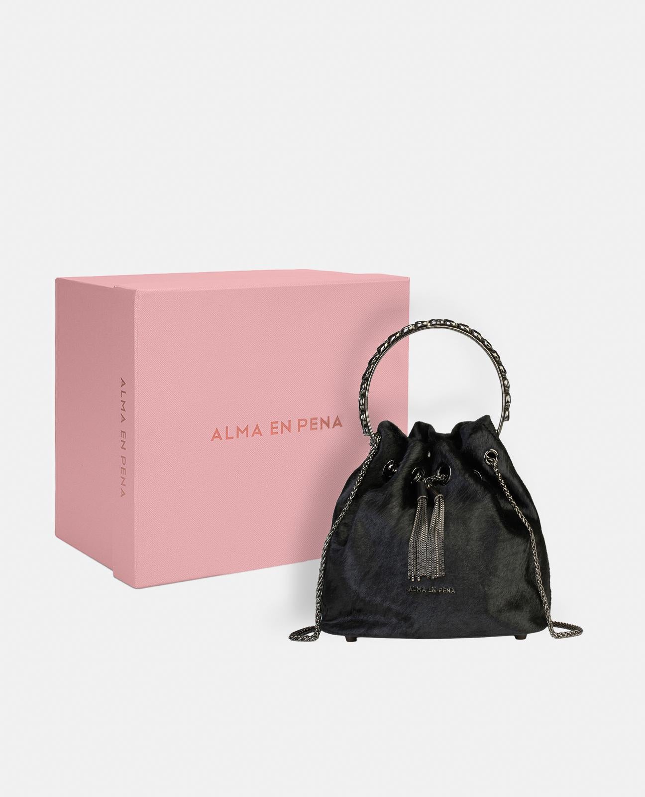 alma-en-pena-bowler-bag-damen-leder-handtasche-schwarz-mit-kette image 5