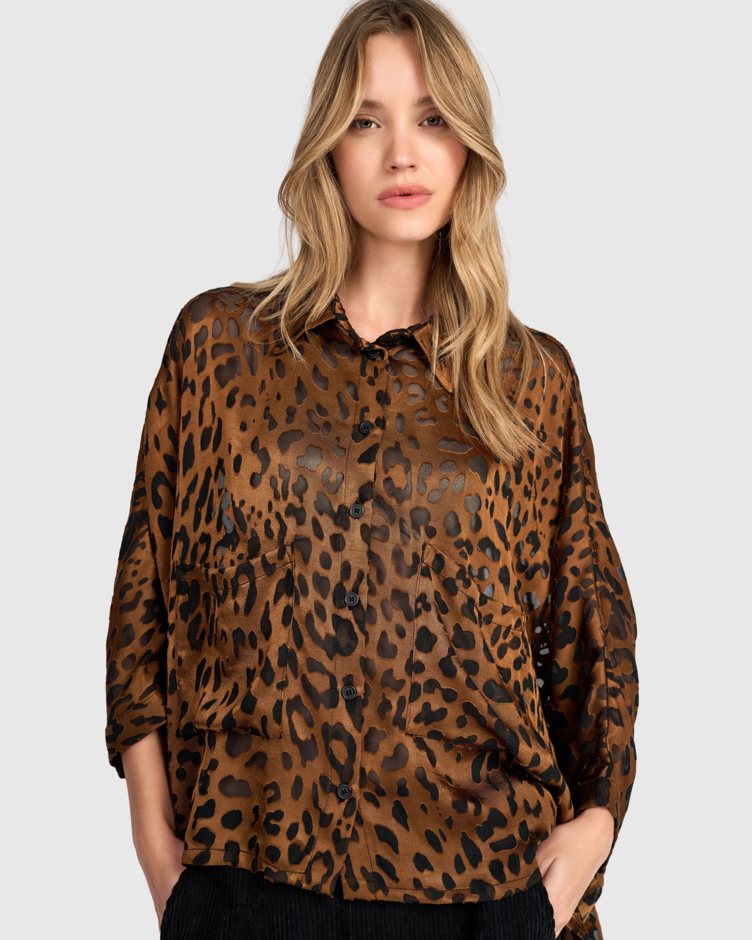 alembika-bodhi-draped-bluse-cognac-leopard image 1