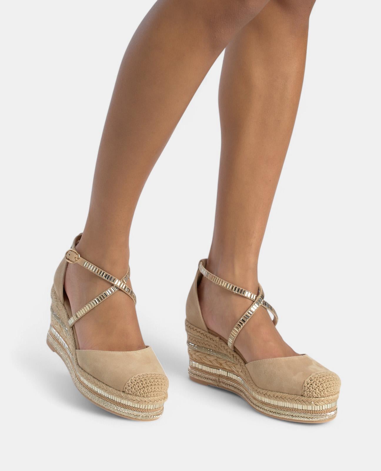 alma-en-pena-keilsandalette-mit-stickerei-arena-5-cm-absatz image 4