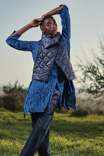 alembika-simone-tunic-top-cobalt-tunika-bluse-mit-animal-muster image 6