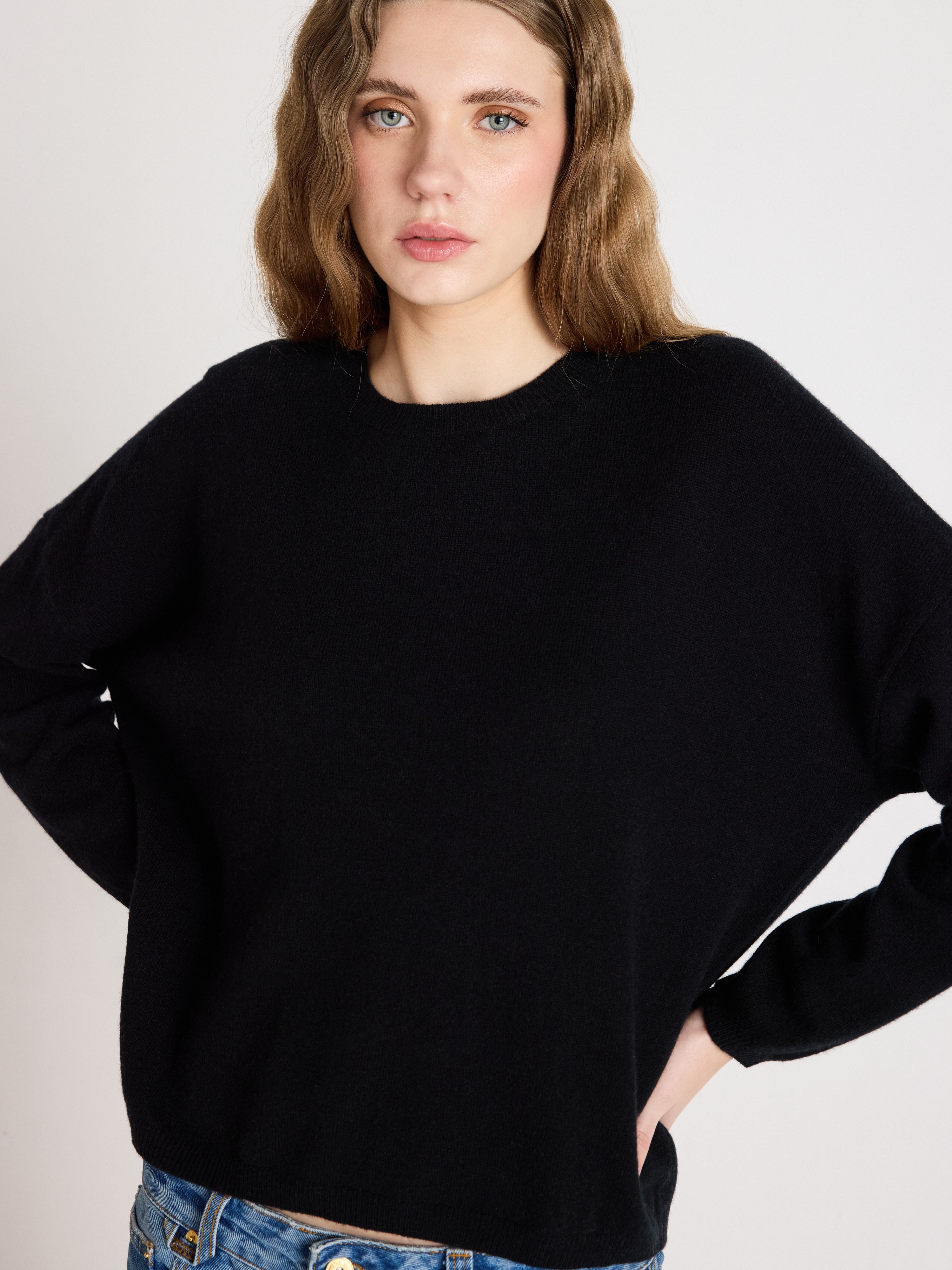 absolut-kaira-kaschmir-pullover-damen-schwarz image 1
