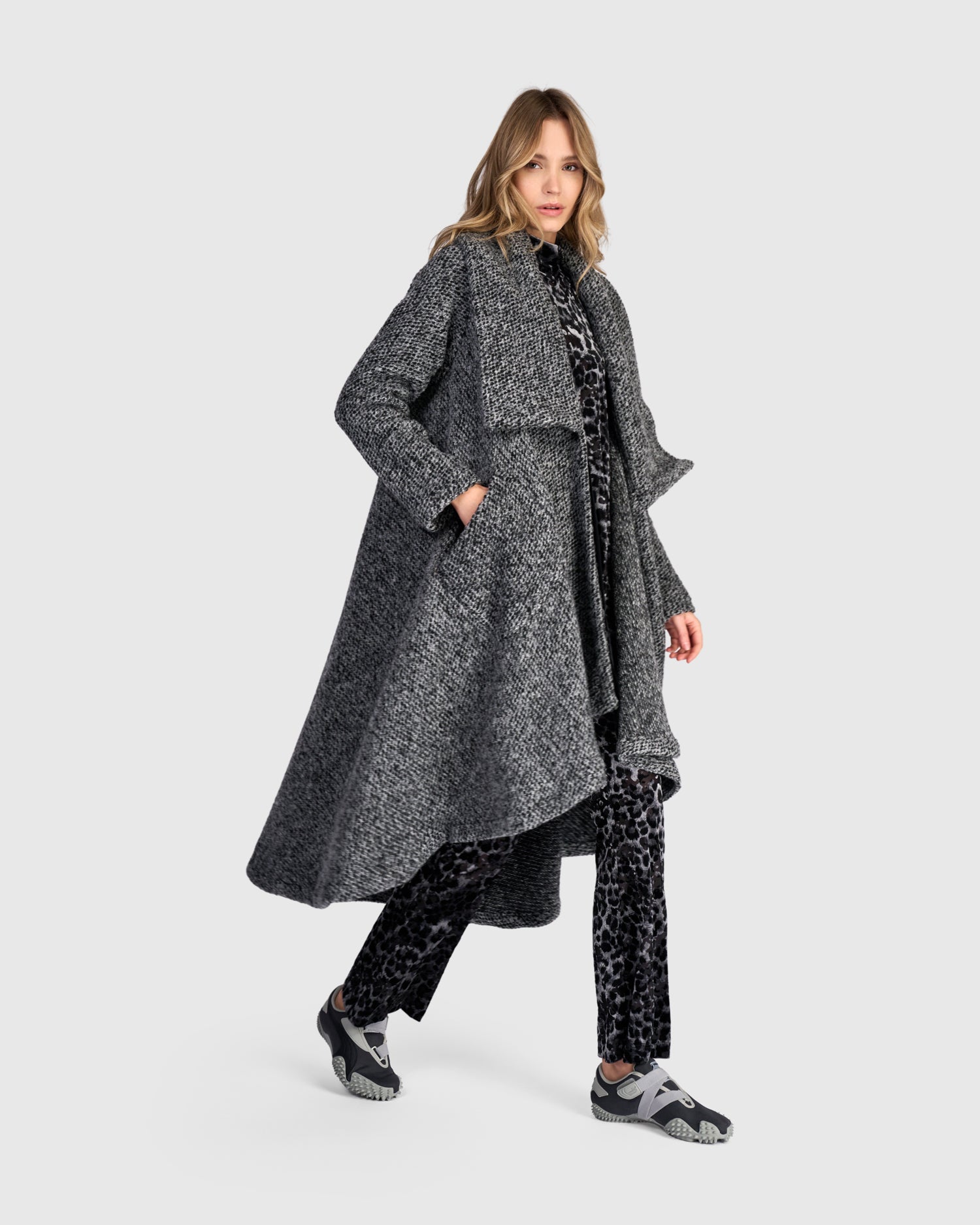 alembika-misty-wrap-wickeljacke-grau-melange image 3