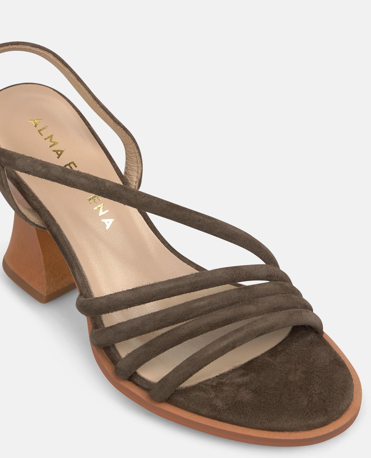 alma-en-pena-wooden-heeled-riemchensandale-braun-10-cm image 4