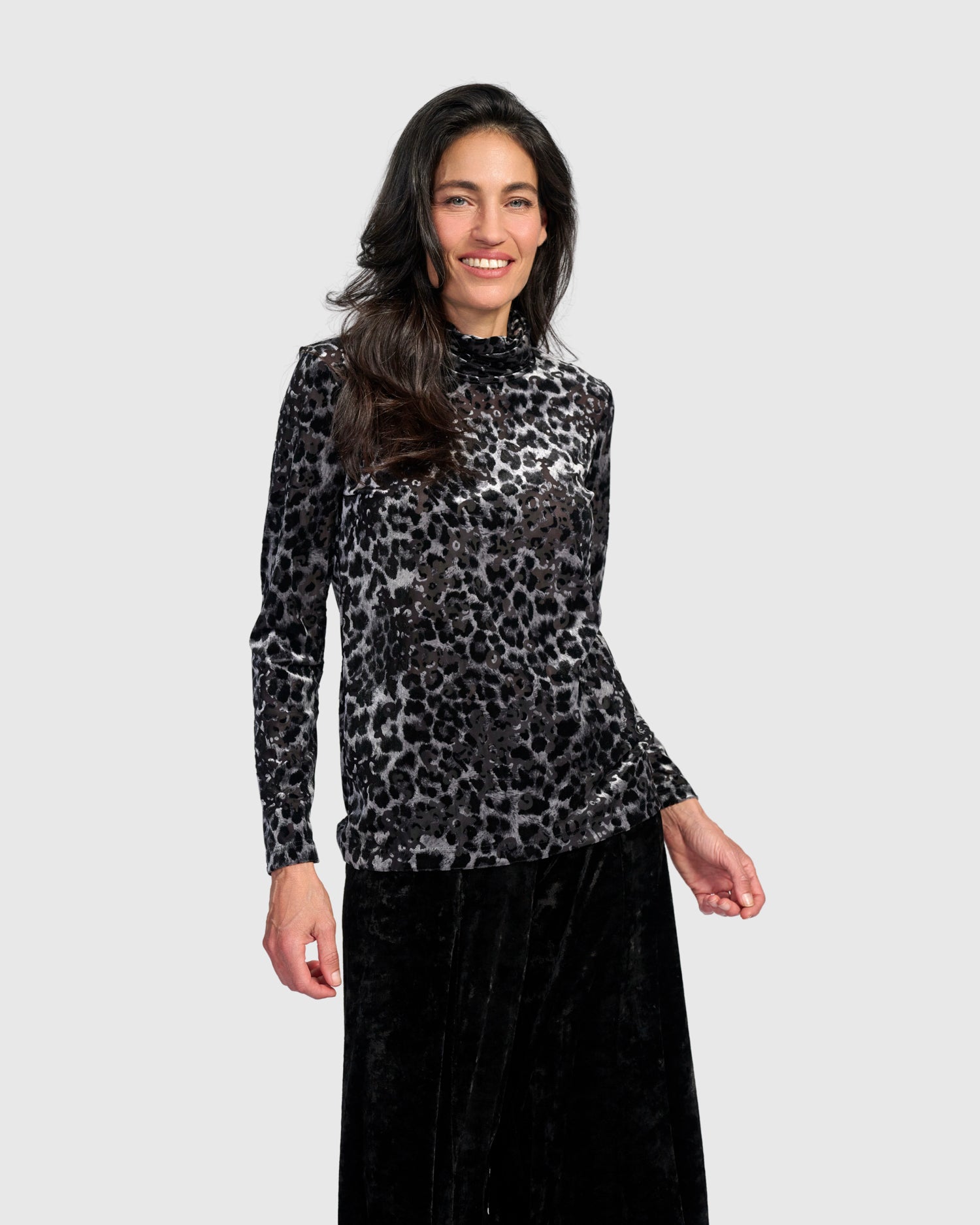 alembika-dita-turtleneck-top-at817l-pewter-leopard image 5