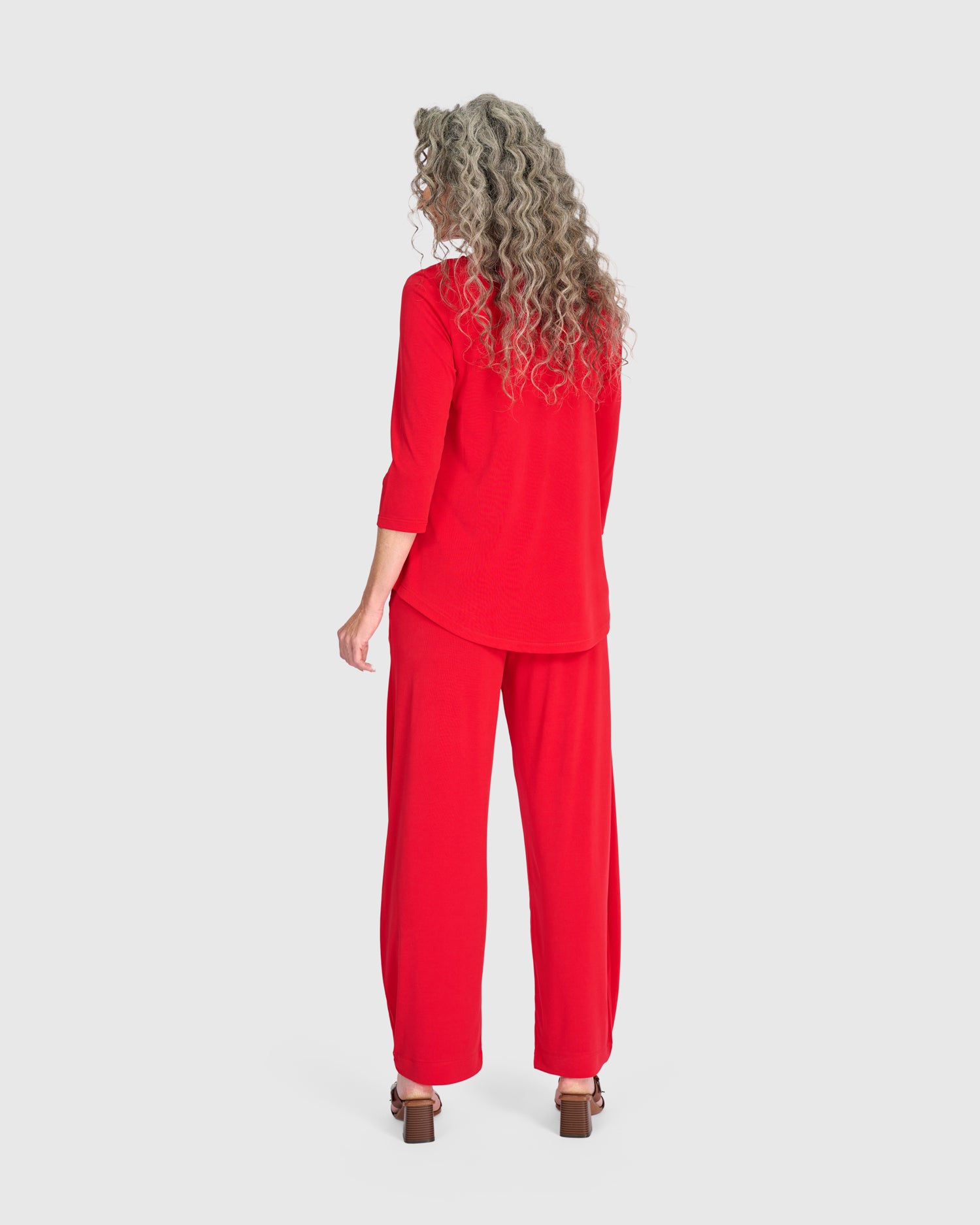 alembika-essential-slinky-crew-top-rot image 4