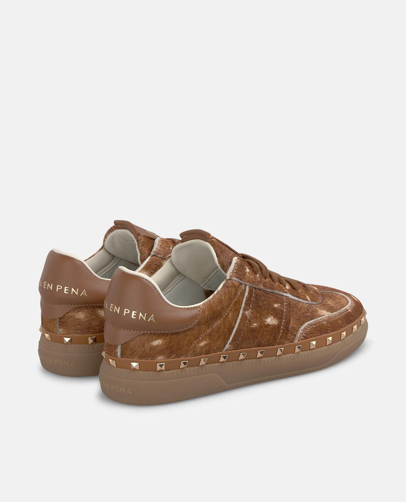 alma-en-pena-sneaker-mit-metallic-nieten-fell-gef-ttert-camel image 3