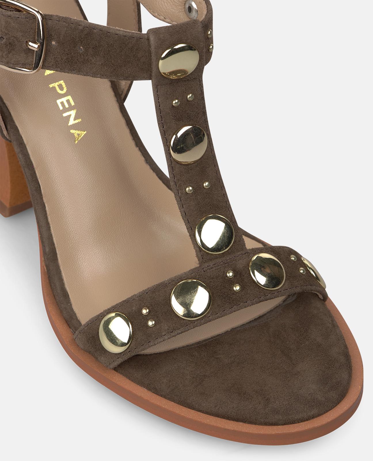 alma-en-pena-t-strap-sandals-with-round-studs-sandalette-braun-8-cm-blockabsatz image 4