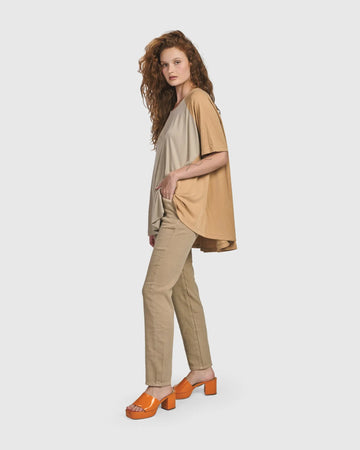 alembika-cotton-iconic-stretch-jeans-sand image 5