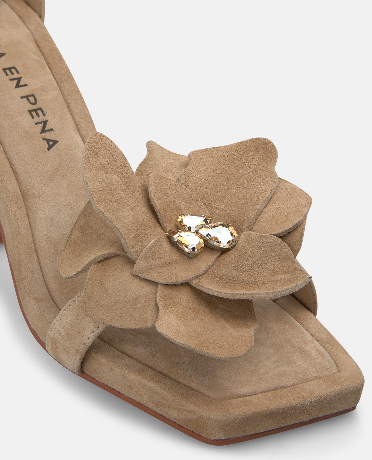 alma-en-pena-flower-heel-sandale-arena-9-cm-absatz-square-toe image 4
