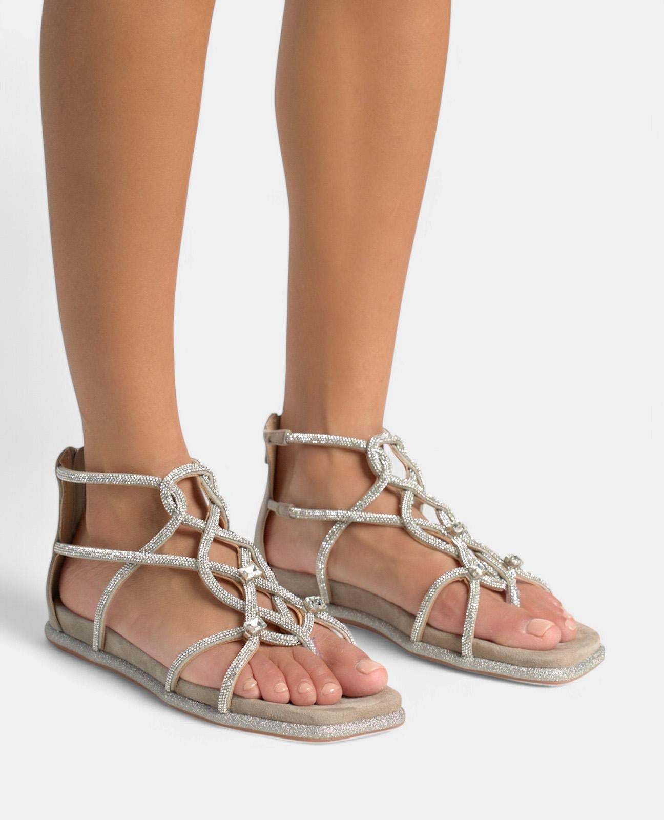 alma-en-pena-flat-sandal-with-tangled-straps-flache-sandale-grau-strass-2-cm image 4