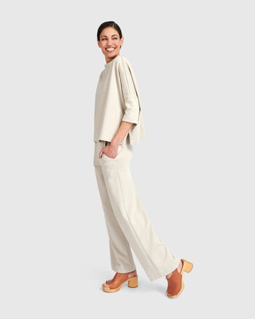 alembika-urban-boxy-top-cream-boxy-top-mit-stehkragen-und-kontraststreifen image 4