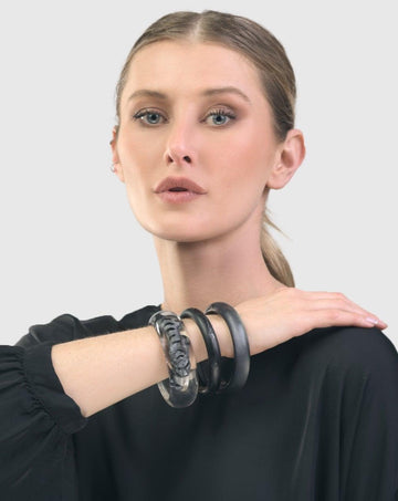 alembika-tiger-inlay-armreif-silber-handbemachter-bangle image 5